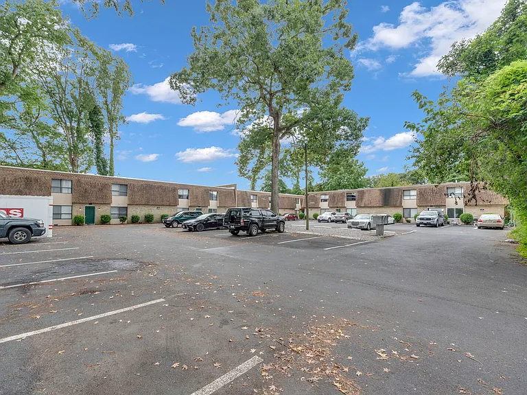 1535 Johnstons Rd — Photo 3
