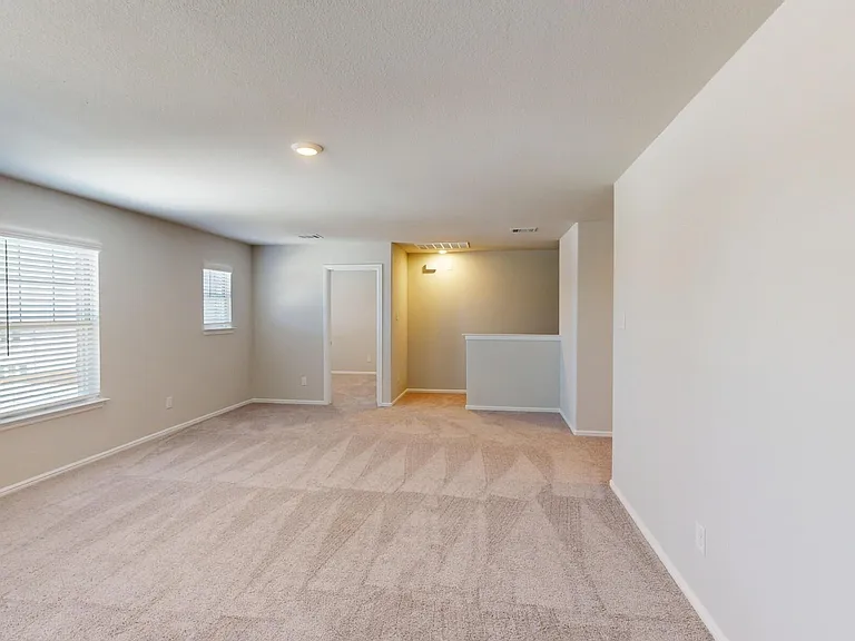 405 Wydown Dr — Photo 16
