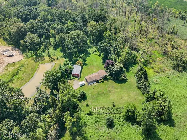 26003 N Dixboro Rd, South Lyon, MI 48178