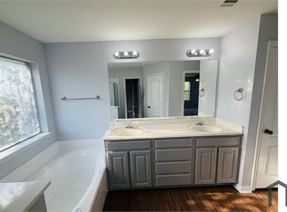 5713 Swords Dr, Fort Worth, TX 76137
