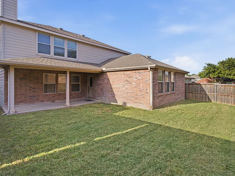 5905 Calloway Dr — Photo 18
