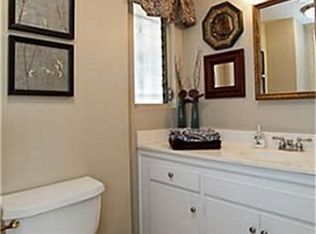 430 E 20th St, Costa Mesa, CA 92627