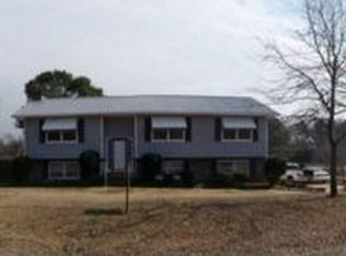 1705 Victoria Ln, Anniston, AL 36207