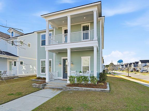 2nd image of 511 N Commodore Way