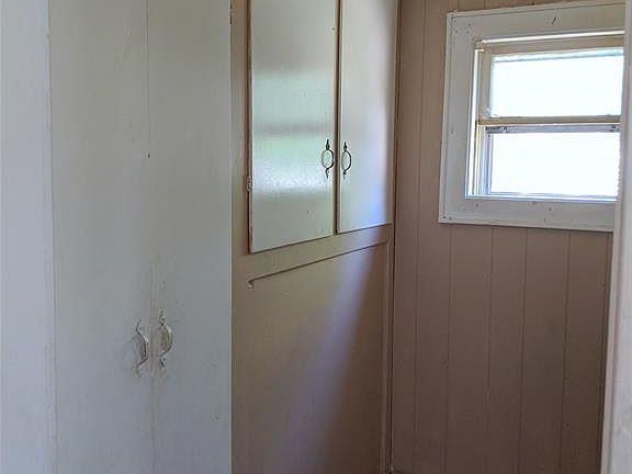 5th image of 1909 Tracy St