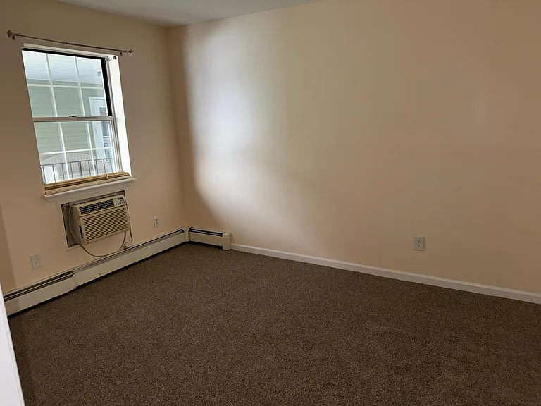100 Hillside Dr #G8 — Photo 18