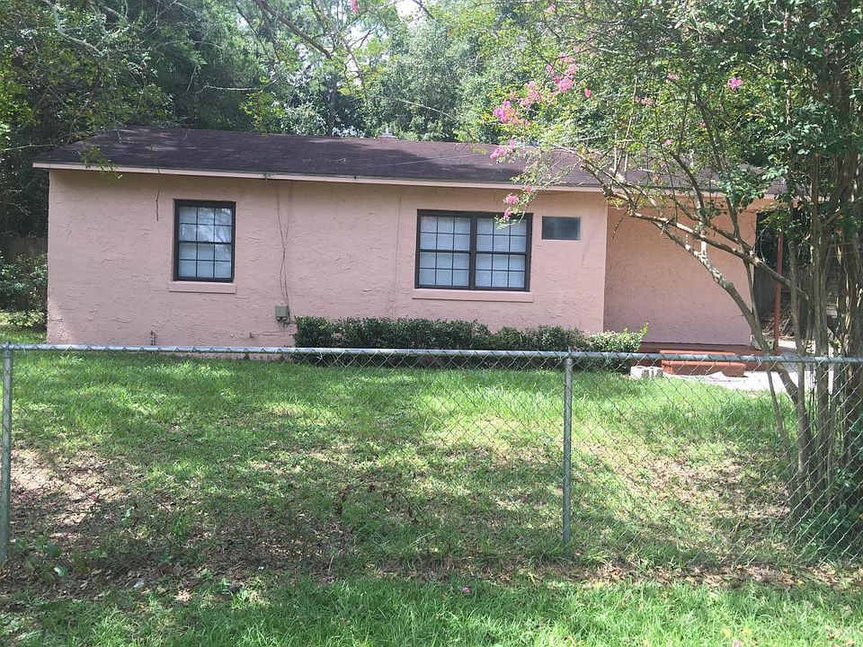 1st image of 3963 Roberts Ave