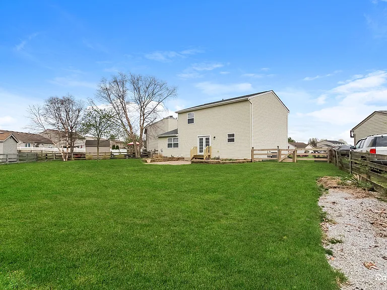 831 Harbor Pl — Photo 14