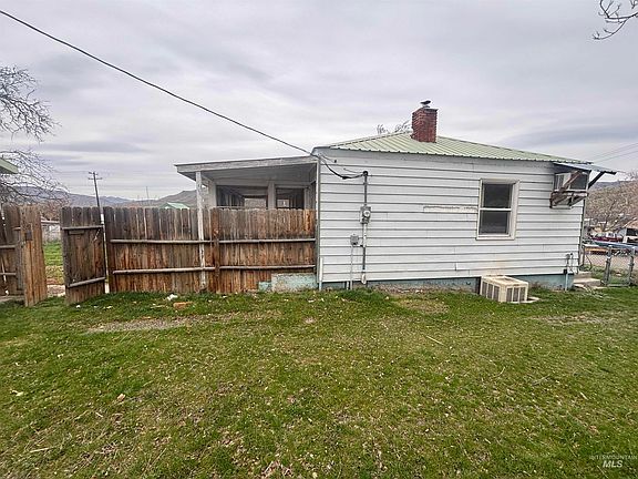 4th image of 645 3rd St E