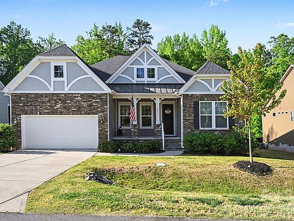 2nd image of 1033 Moonlight Mist Rd