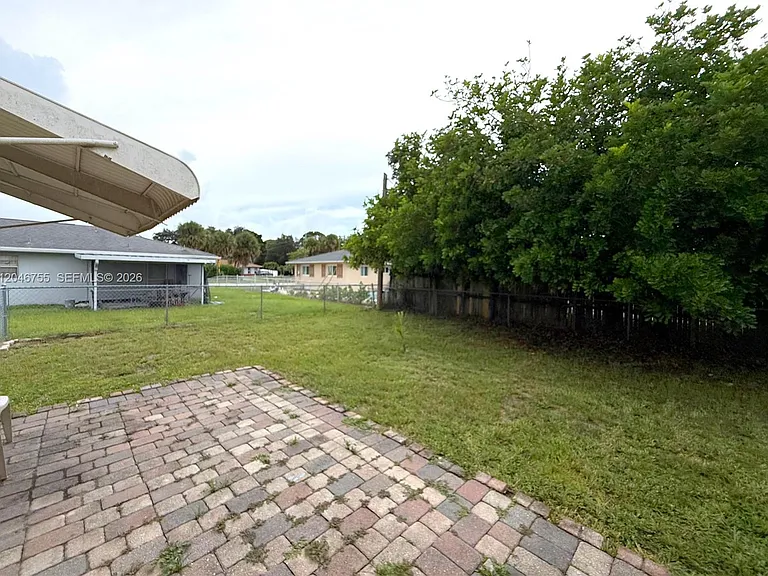 12096 Dolphin Dr — Photo 15