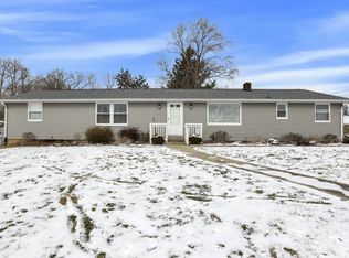 1330 James Cir, Zanesville, OH 43701
