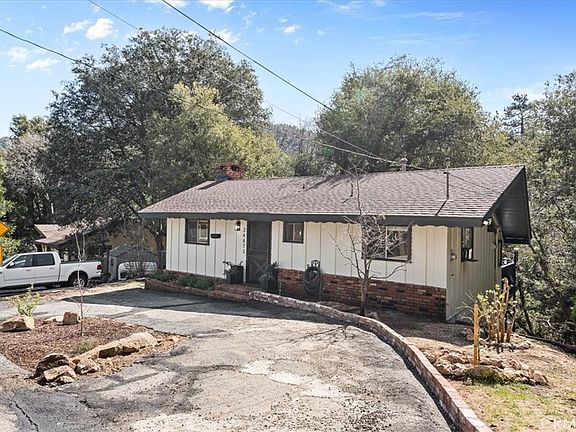 3rd image of 24873 Edelweiss Dr