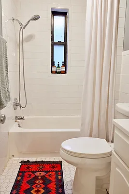 Rented by Oxford Property Group | media 19