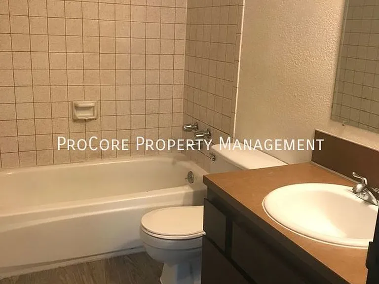 1216 S Juniper St — Photo 15
