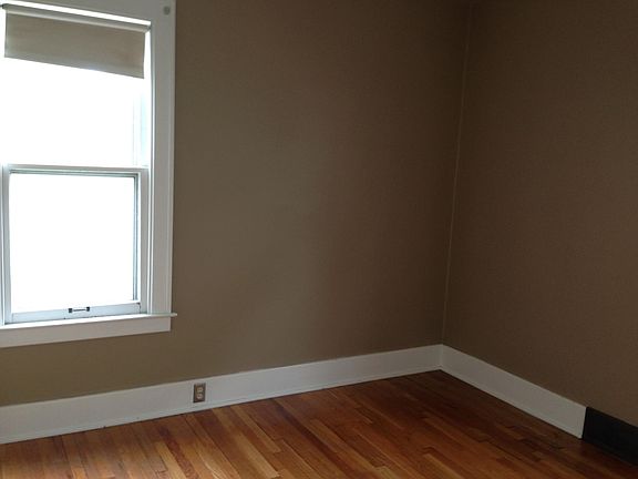 4th image of 1780 Anita Ave