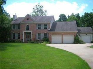 5515 Green Pine Ln, Kalamazoo, MI 49009