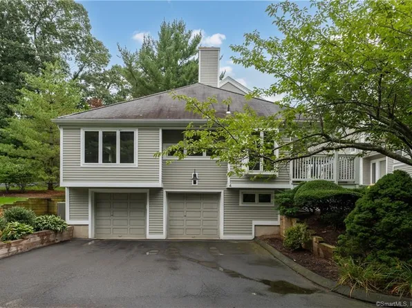 101 Hotchkiss Grove Road #4, Branford, CT 06405