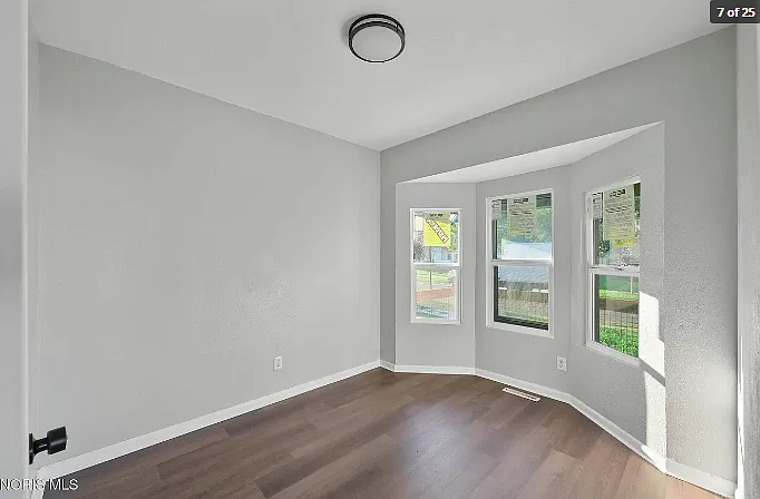 1219 Colburn St — Photo 7