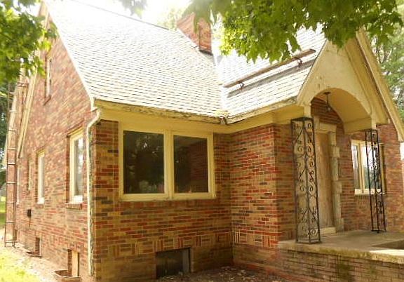 2nd image of 435 E Main St