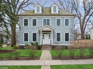 920 Pine St, Winnetka, IL 60093