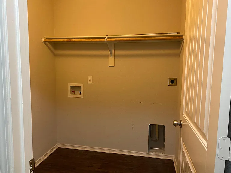 2409 Windy Ln — Photo 13