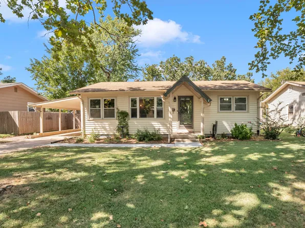 529 S Circle Dr, Derby, KS 67037