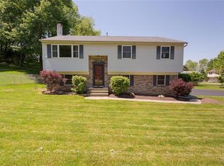 109 Windsor Rd, Alburtis, PA 18011