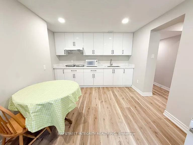 188 Olive Ave — Photo 4