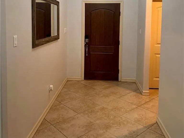 1405 Pheasant Dr — Photo 1