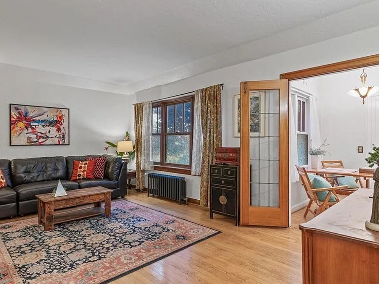 519 W Roy St #217 — Photo 2