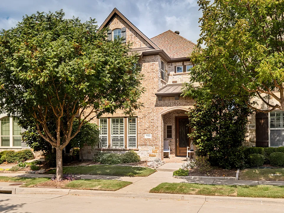 7304 San Saba Dr