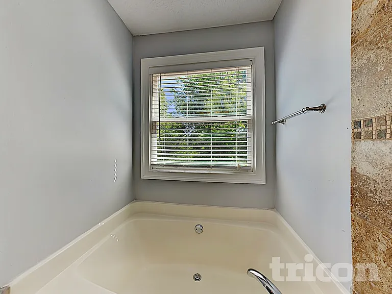 160 Eagle Glen Dr — Photo 26
