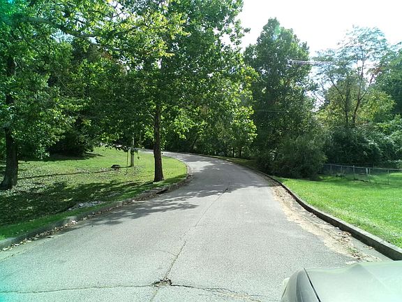 2nd image of 244 Meadowview Dr APT 9