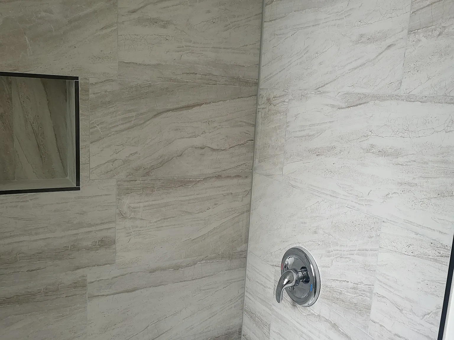 3 bed, $2,500 — Photo 2