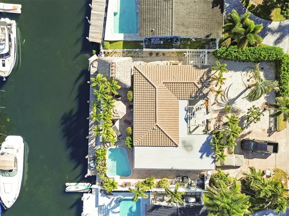 2401 SE 12th Street, Pompano Beach, FL 33062