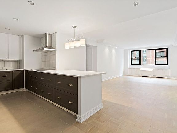 4th image of 315 E 72nd St APT 10C