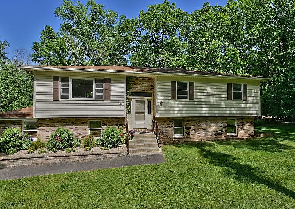 1st image of 2271 Lake Dr