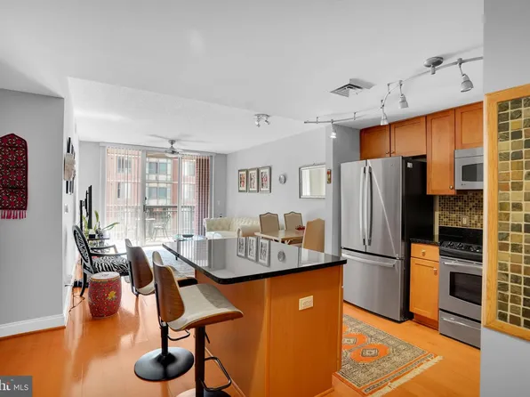 1020 N Highland St Unit 707, Arlington, VA 22201