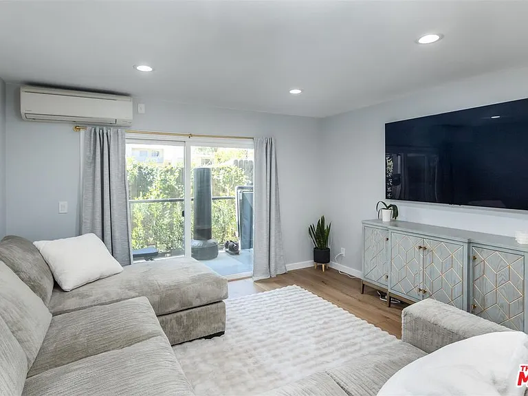 9005 Cynthia St #214 — Photo 9