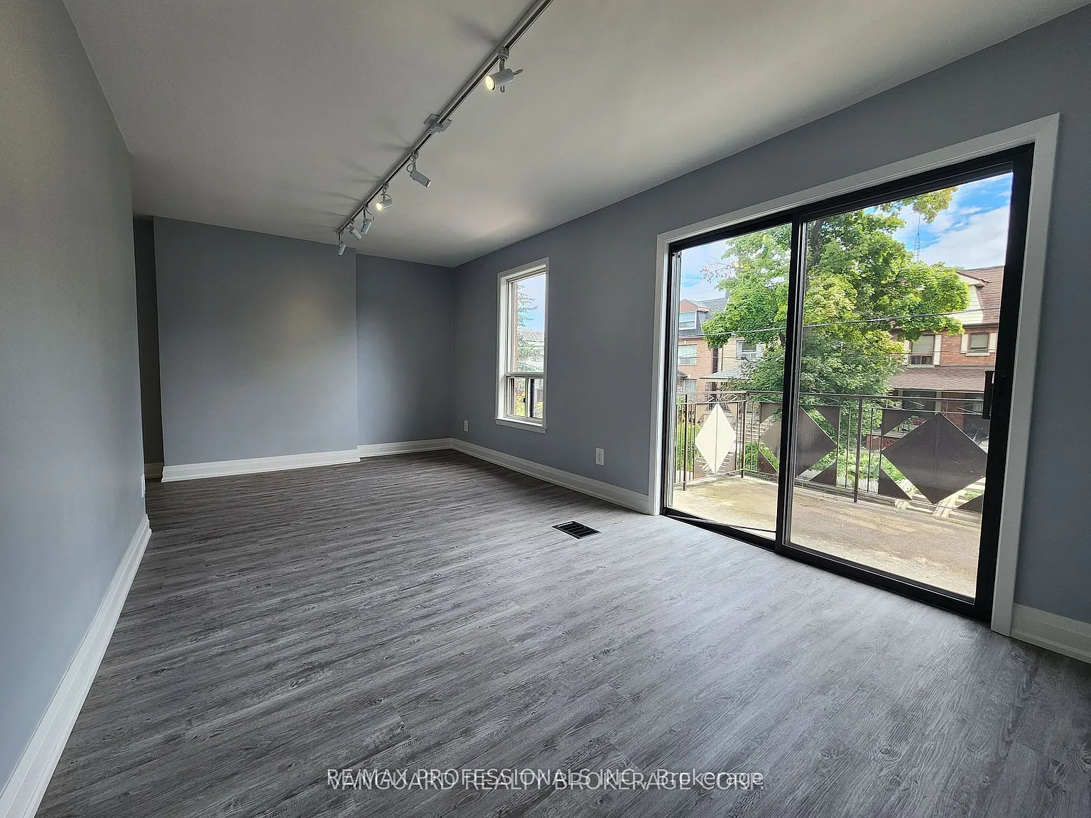 2 bed, $2,800 — Photo 3