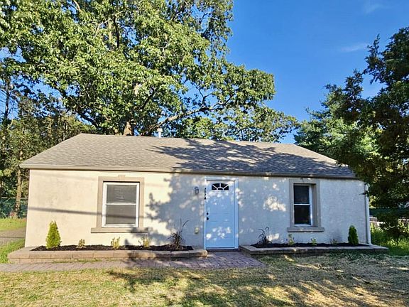 2nd image of 707 Howard Ave