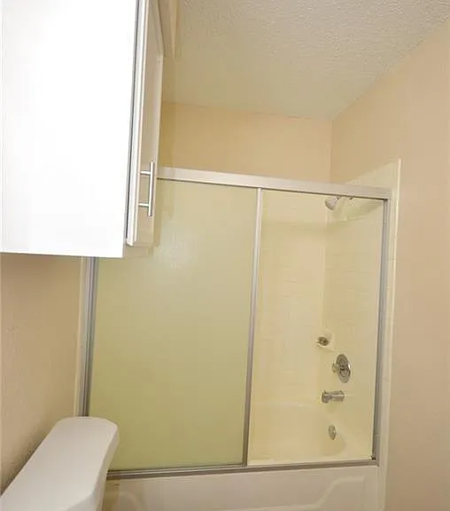 13903 Lothian Dr — Photo 14