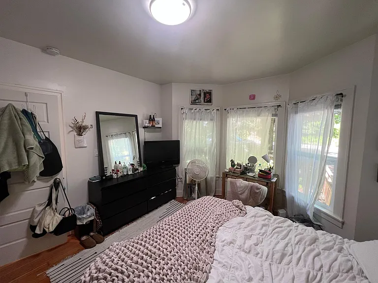 531 Federal Ave E — Photo 9