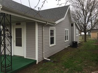 325 S 13th St, Vincennes, IN 47591