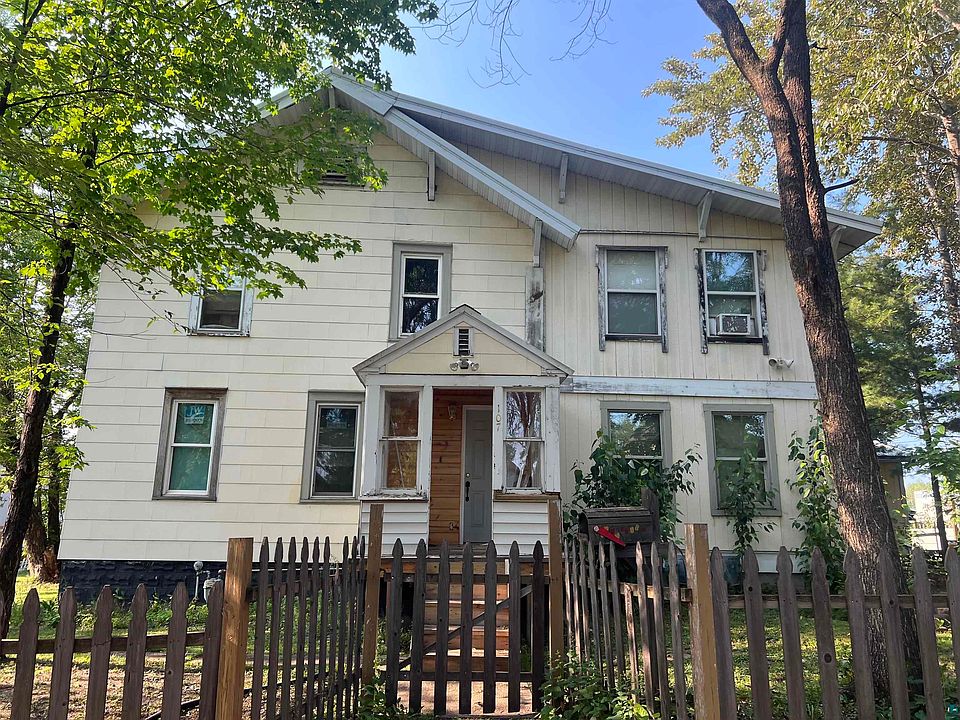 1st image of 107 6th St S