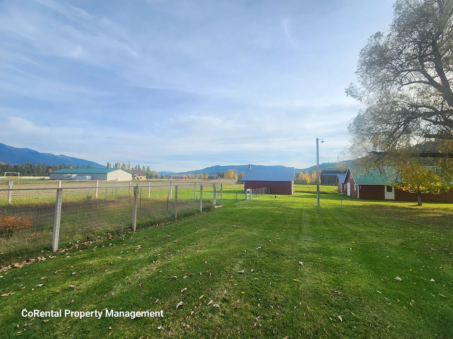3 bed, 2.0 bath, 1760 sqft, $3,200 — Photo 3