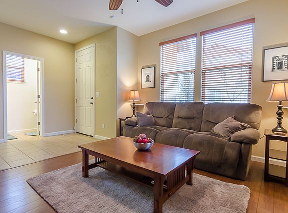 3rd image of 15 Bellows Pond Pl