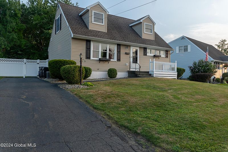 5th image of 14 McClelland Avenue