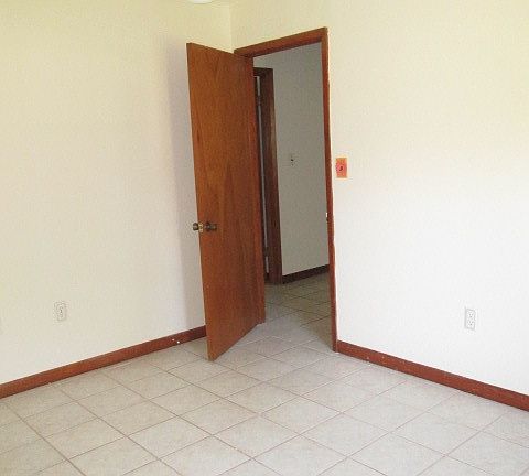 3rd image of 214 Lake St